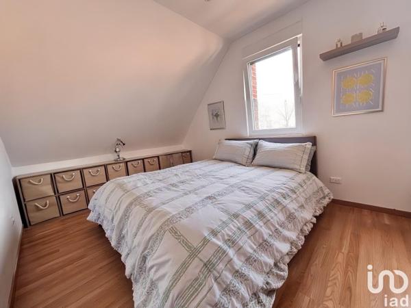 Maison 4 pièces de 100 m² à Douchy-les-Mines (59282)