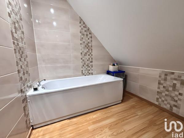 Maison 4 pièces de 100 m² à Douchy-les-Mines (59282)