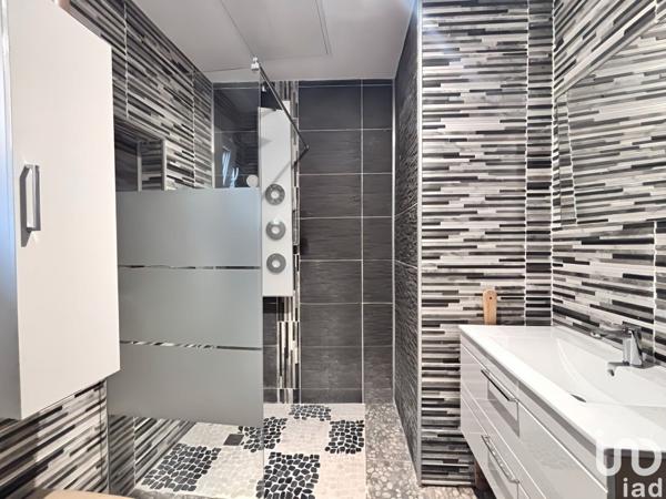 Maison 4 pièces de 100 m² à Douchy-les-Mines (59282)