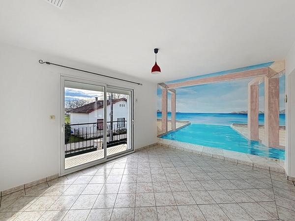 Maison 97m2, 6 pièces avec jardin et garage à Seissan