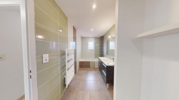 Maison T4 122m² avec garage et jardin