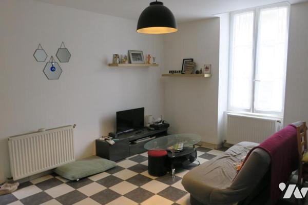 Appartement T2 - Locataire en place avec bail meublé - Rez-de-chaussé - Cave - 40,10 m²