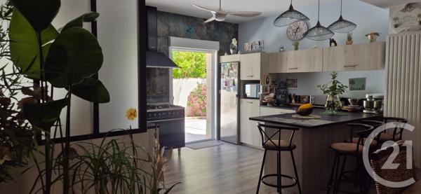 Maison à vendre  6 pièces - 196 m 2   BEZIERS  - 34