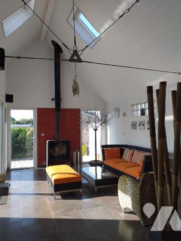 Maison tradi. et bois de 210 m² + 2 garages et parkings proche plages Rohu