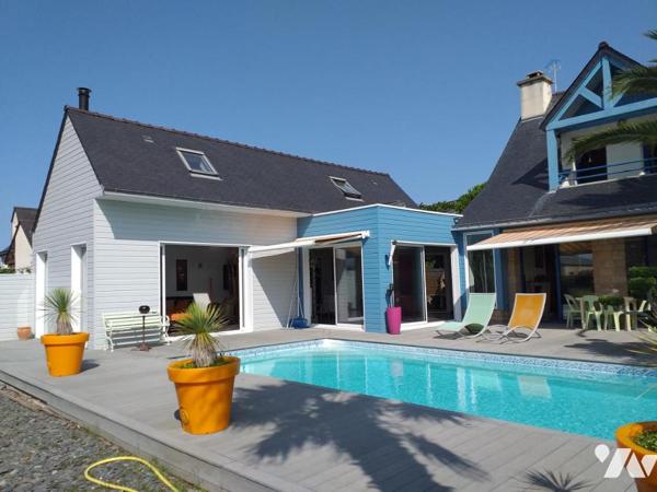 Maison tradi. et bois de 210 m² + 2 garages et parkings proche plages Rohu
