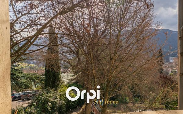 Appartement à louer    3 pièces •  Privas