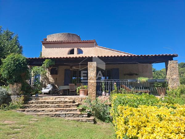 A VENDRE 13360 ROQUEVAIRE BATISSE PROVENCALE EN VIAGER TYPE 6 DE 173 M² SUR 6300 M² DE TERRAIN PISICNE 