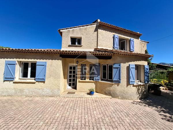 A VENDRE 13360 ROQUEVAIRE BATISSE PROVENCALE EN VIAGER TYPE 6 DE 173 M² SUR 6300 M² DE TERRAIN PISICNE 