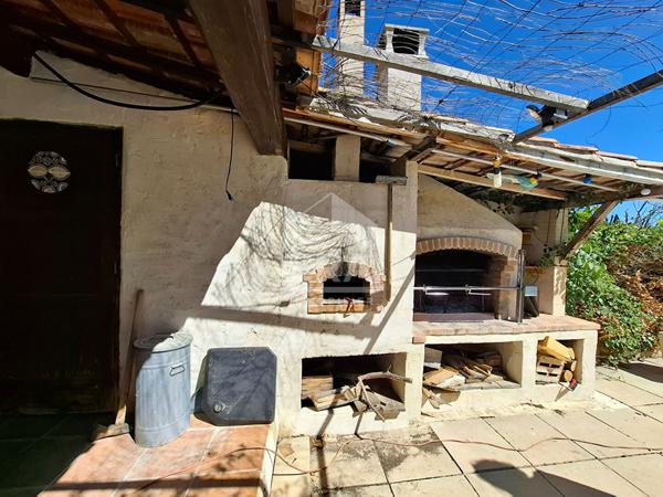 A VENDRE 13360 ROQUEVAIRE BATISSE PROVENCALE EN VIAGER TYPE 6 DE 173 M² SUR 6300 M² DE TERRAIN PISICNE 