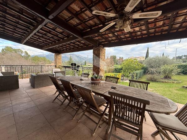 A VENDRE 13360 ROQUEVAIRE BATISSE PROVENCALE EN VIAGER TYPE 6 DE 173 M² SUR 6300 M² DE TERRAIN PISICNE 