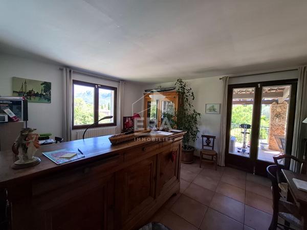 A VENDRE 13360 ROQUEVAIRE BATISSE PROVENCALE EN VIAGER TYPE 6 DE 173 M² SUR 6300 M² DE TERRAIN PISICNE 