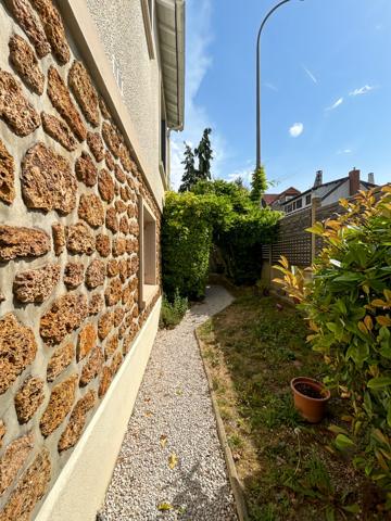 Maison 5 pièces -  LES BOUTOURS