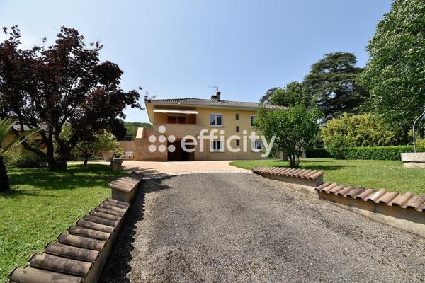 Maison 8 pièces - 171 m² Exclusivité efficity