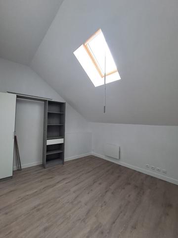 MAISON EN PIERRES SUR BONVILLIERS