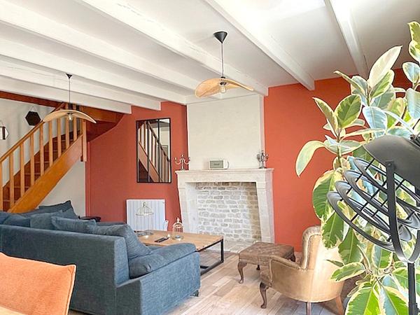 Maison en pierre  4 CHAMBRES, jardin et dépendance