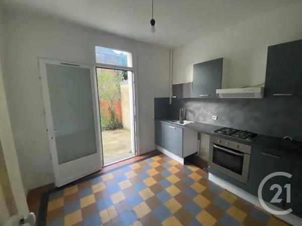 Immeuble à vendre  225 m 2   LE MANS  - 72