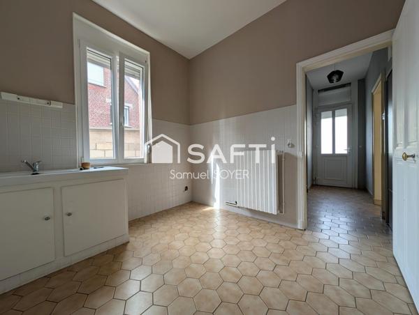 MAISON INDIVIDUELLE, GARAGE, GRANDE DEPENDANCE