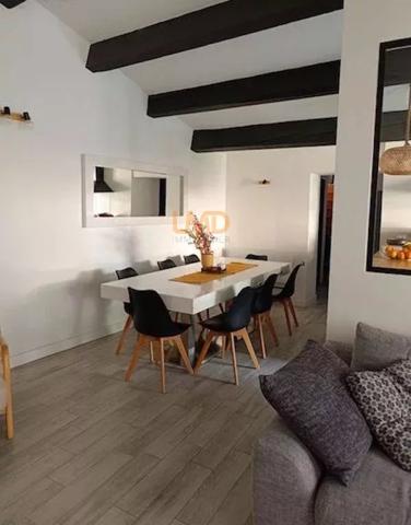 Appartement de standing vue colline St Jacques