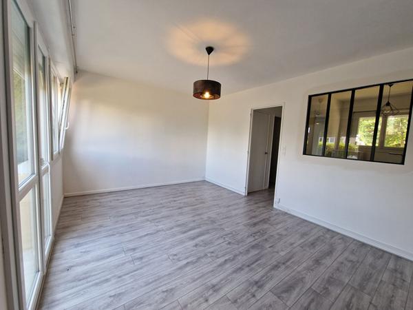 Studio de 29,27 m² - Commerces et bus au pied de la résidence