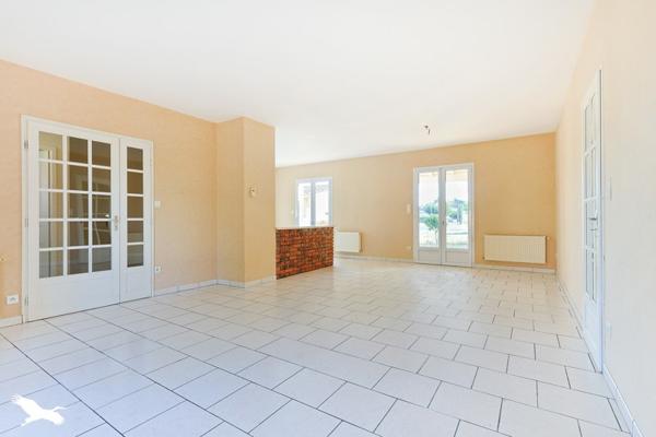 Maison 221 001 € Pineuilh 4 p 100 m² DPE D