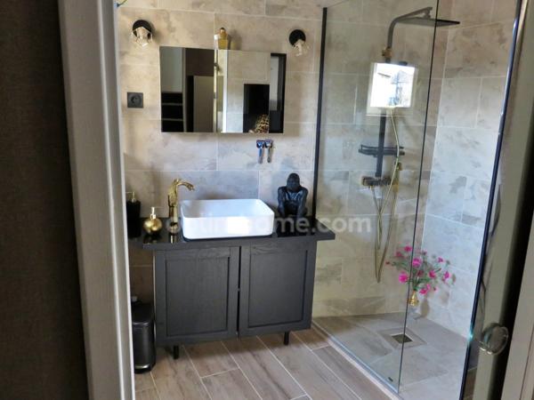 ✨ Maison 83 m² à Saint-André-de-l’Eure – style atypique & charme unique