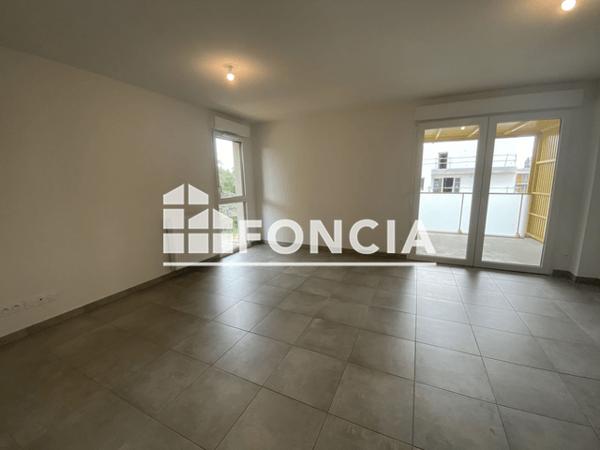 Location Appartement 3 pièces 62.2 m² - 5001 RUE JEAN RAYMOND GUYON Lormont 33310