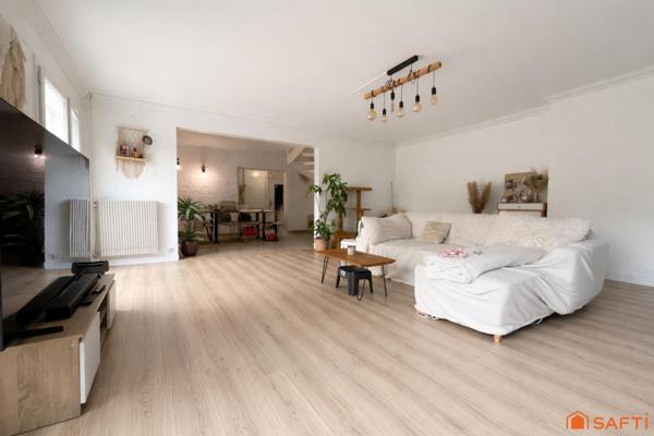 Entre la maison de ville et l'appartement SAFTI vous présente ce SUPERBE DUPLEX - COUP DE COEUR au Bois Joli à MAUREPAS -