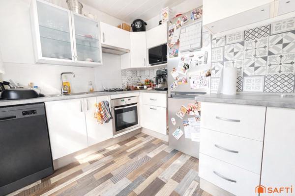Entre la maison de ville et l'appartement SAFTI vous présente ce SUPERBE DUPLEX - COUP DE COEUR au Bois Joli à MAUREPAS -