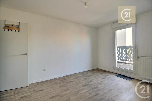 Appartement F4 à vendre  4 pièces - 78,29 m 2   LES PAVILLONS SOUS BOIS  - 93