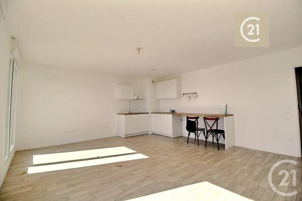 Appartement F4 à vendre  4 pièces - 78,29 m 2   LES PAVILLONS SOUS BOIS  - 93