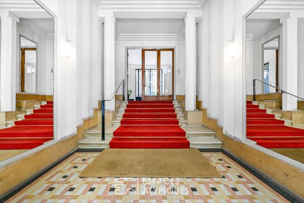 Etage élevé traversant avec balcon-terrasse à Auteuil Sud