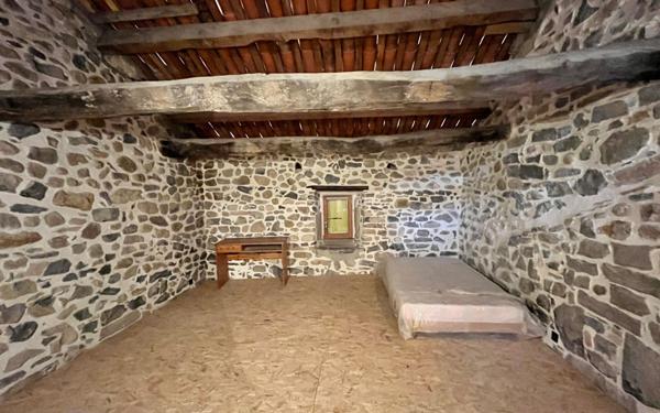 Maison à vendre    5 pièces •  Saint-Paul-le-Jeune