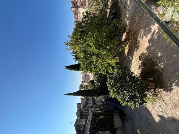 Cet appartement est situé au 3éme étage d'une petite copropriété.