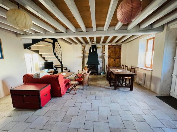 Maison à vendre + grande grange avec terrain de plus de 3'800m² MORNAY BERRY (18)