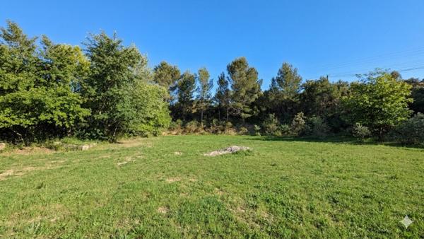 Terrain à bâtir 3000m² avec permis