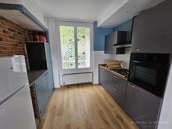 POITIERS CENTRE-VILLE secteur gare, appartement T3 meublé avec jardinet et cave.