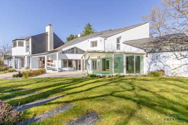CARQUEFOU - LE HOUSSEAU - VILLA D'ARCHITECTE 347 M2 - MAGNIFIQUE PARC 7240 M2 - PISCINE & SALLE DE SPORT