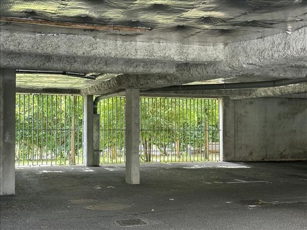 Parking à vendre |  Lormont |  Places dans un garage collectif | 11 m²