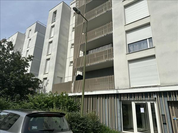 Parking à vendre |  Lormont |  Places dans un garage collectif | 11 m²