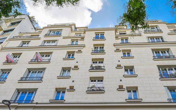Appartement à louer    3 pièces • 71,08 m2 Paris 11