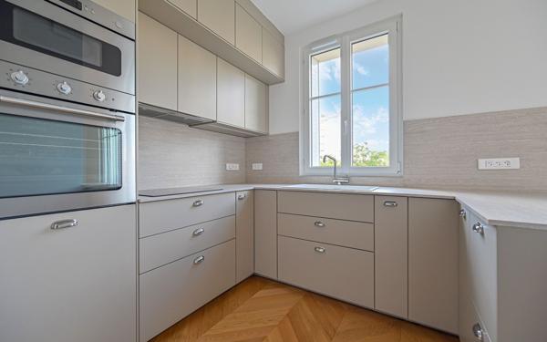 Appartement à louer    3 pièces • 71,08 m2 Paris 11