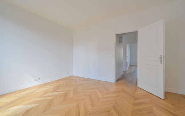 Appartement à louer    3 pièces • 71,08 m2 Paris 11