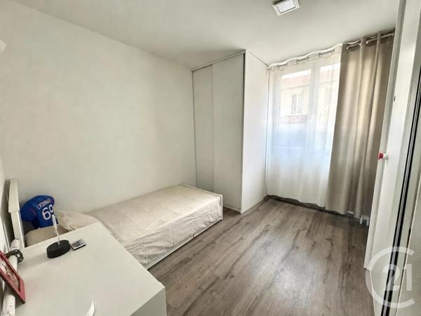 Appartement T5 à vendre  5 pièces - 99,70 m 2   ST FONS  - 69