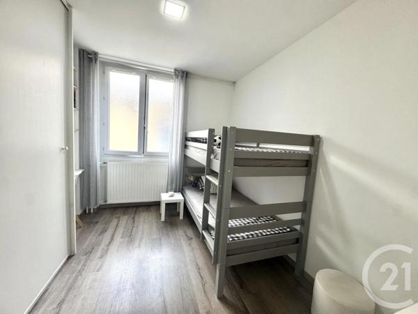 Appartement T5 à vendre  5 pièces - 99,70 m 2   ST FONS  - 69
