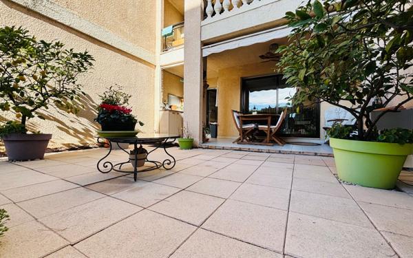 Appartement à vendre    3 pièces • 70 m2 Le Cannet