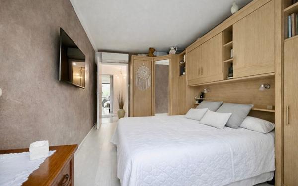 Appartement à vendre    3 pièces • 70 m2 Le Cannet