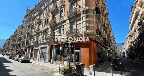 Location Appartement 3 pièces 64.84 m² - Grenoble 38000