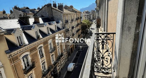 Location Appartement 3 pièces 64.84 m² - Grenoble 38000