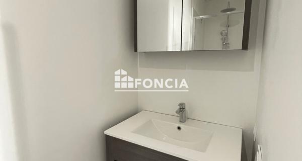 Location Appartement 3 pièces 64.84 m² - Grenoble 38000
