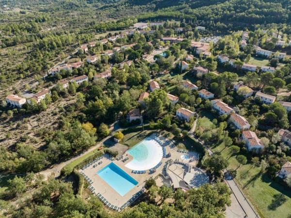 INVESTISSEMENT LOCATIF – GROSPIERRES – Résidence Tourisme Pierre & Vacances Village Le Rouret - 6,15 % de rentabilité